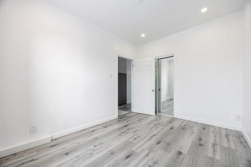 Chambre à coucher - 5969 Rue Hamilton, Montréal (Le Sud-Ouest), QC - Indoor Photo Showing Other Room