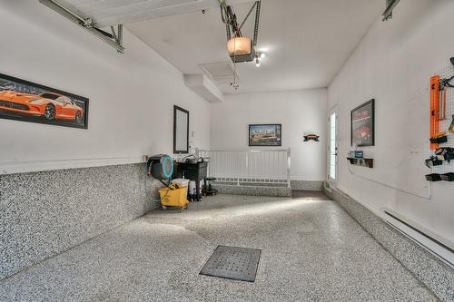 Garage - 1027 Rue Guindon, Prévost, QC 