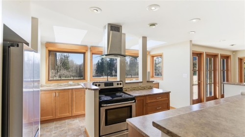 8797 Chemainus Rd, Chemainus, BC 