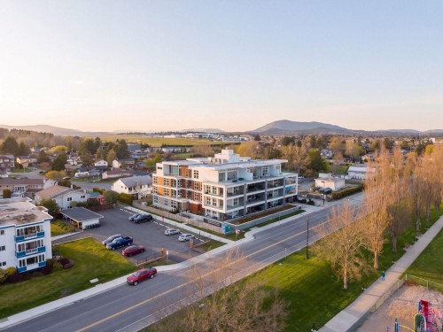 #105-9570 Fifth St, Sidney, BC - Outdoor With View
