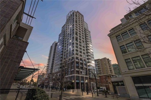 2005-777 Herald St  Victoria, BC V8T 0C7