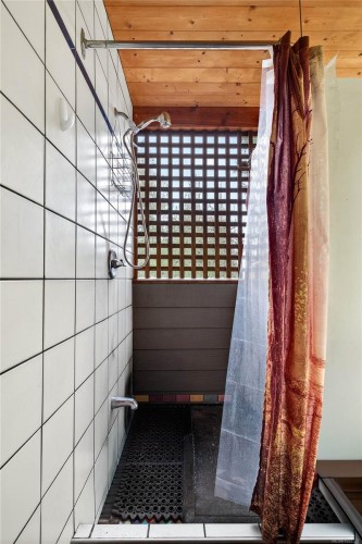 183 Maliview Dr, Salt Spring, BC 