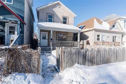 552 Langside ST  Winnipeg, MB R3B 2T7