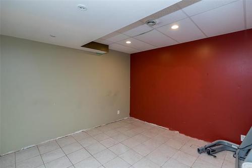 552 Langside St, Winnipeg, MB 