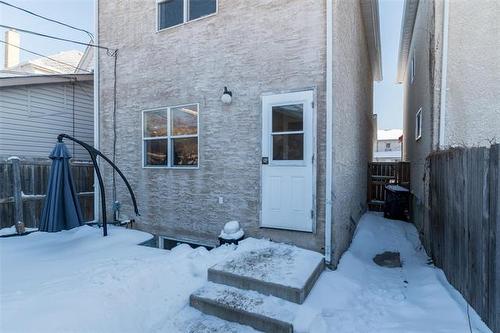 552 Langside St, Winnipeg, MB 