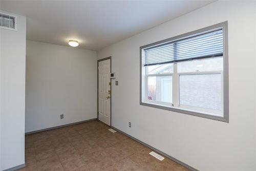 552 Langside St, Winnipeg, MB 