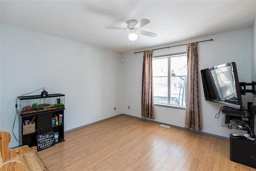 552 Langside St, Winnipeg, MB 