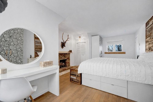 Chambre à coucher principale - 291 Ch. De La Corniche, Piedmont, QC - Indoor Photo Showing Bedroom