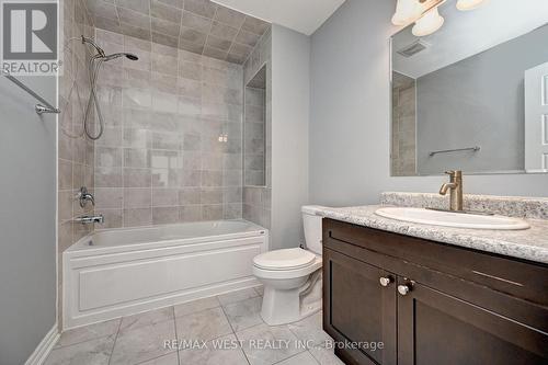 118 Daylily Lane, Kitchener, ON - Indoor Photo Showing Bathroom