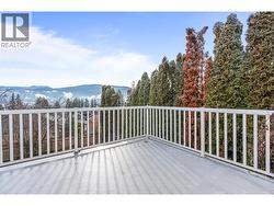 Huge Deck W/ Incredible Lumby View - 