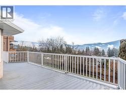 Huge Deck W/ Incredible Lumby View - 
