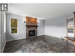 Family Room W/ Gas Fireplace - 