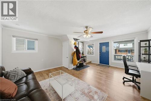 14 Newlands Avenue, Hamilton, ON - Indoor