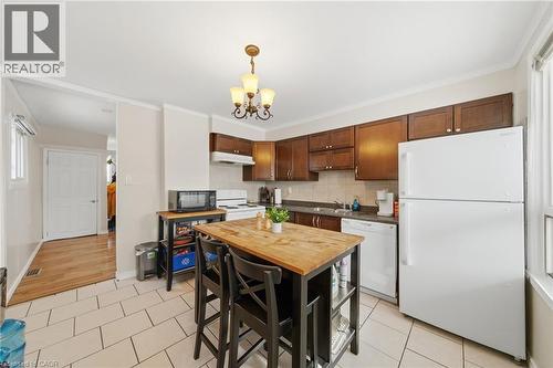 14 Newlands Avenue, Hamilton, ON - Indoor Photo Showing Kitchen
