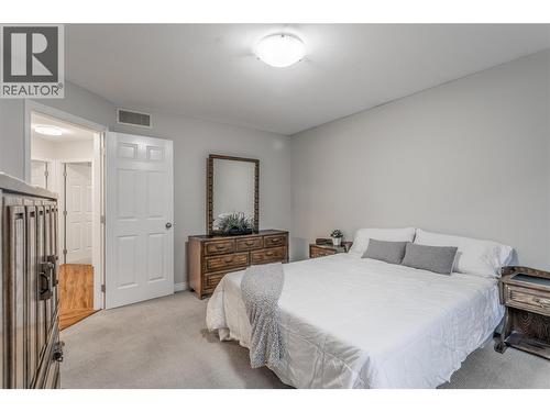 1490 Feedham Avenue, Kelowna, BC - Indoor Photo Showing Bedroom