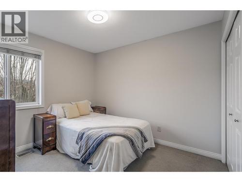 1490 Feedham Avenue, Kelowna, BC - Indoor Photo Showing Bedroom