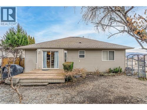 1490 Feedham Avenue, Kelowna, BC - Outdoor