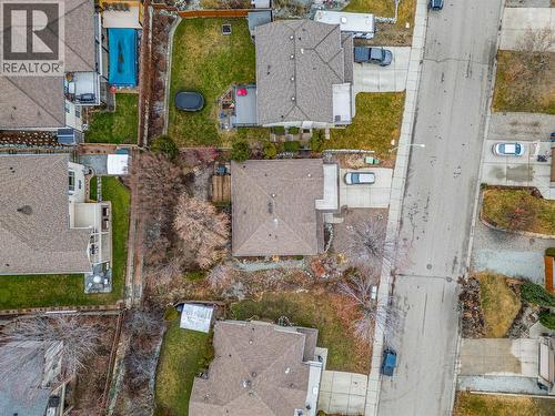 1490 Feedham Avenue, Kelowna, BC - Outdoor