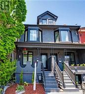 520 EASTERN AVENUE  Toronto, ON M4M 1C7
