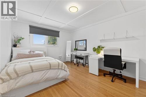 31 Maynard Street, Hamilton, ON - Indoor Photo Showing Bedroom