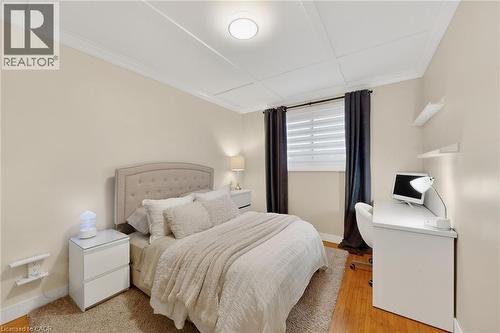 31 Maynard Street, Hamilton, ON - Indoor Photo Showing Bedroom
