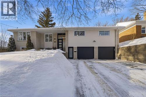 45 PARKSIDE Drive  Brantford, ON N3T 5G3