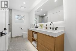 Main 4pc Bathroom - 