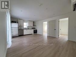 2 - 84 FOCH AVENUE  Toronto, ON M8W 3X6