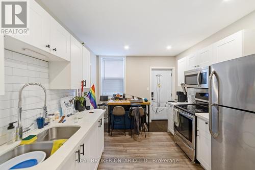 29 Gibson Avenue, Hamilton, ON - Indoor Photo Showing Kitchen With Double Sink With Upgraded Kitchen