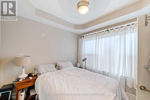 29 Gibson Avenue, Hamilton, ON - Indoor Photo Showing Bedroom
