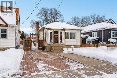 4456 SIXTH Avenue  Niagara Falls, ON L2E 4T1