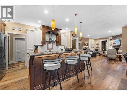 539 Carnoustie Drive, Kelowna, BC - Indoor Photo Showing Dining Room