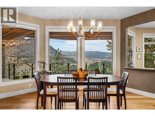 539 Carnoustie Drive, Kelowna, BC - Indoor Photo Showing Dining Room