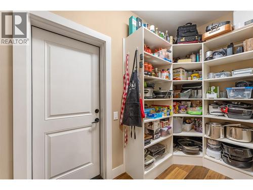 539 Carnoustie Drive, Kelowna, BC - Indoor With Storage