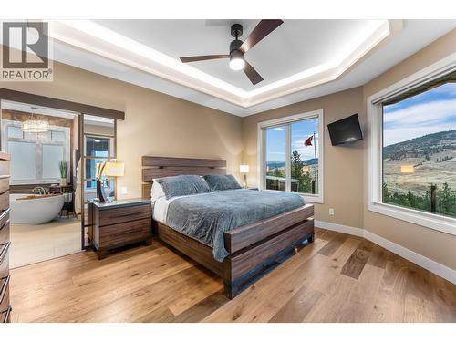 539 Carnoustie Drive, Kelowna, BC - Indoor Photo Showing Bedroom