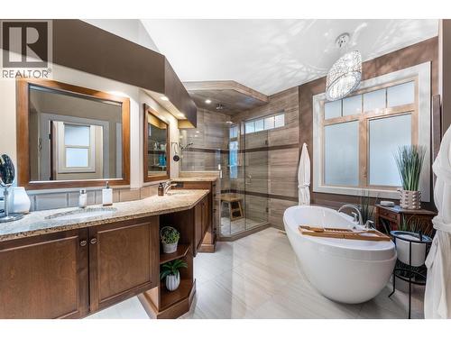 539 Carnoustie Drive, Kelowna, BC - Indoor Photo Showing Bathroom