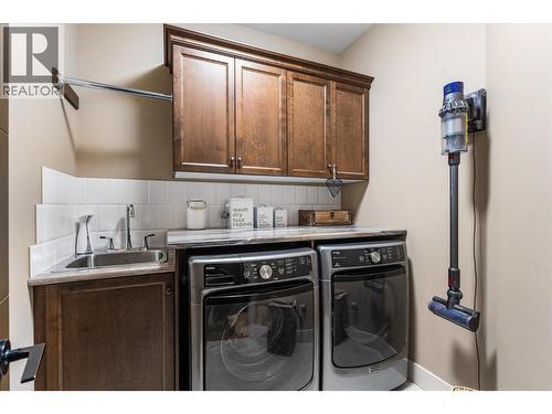 539 Carnoustie Drive, Kelowna, BC - Indoor Photo Showing Laundry Room