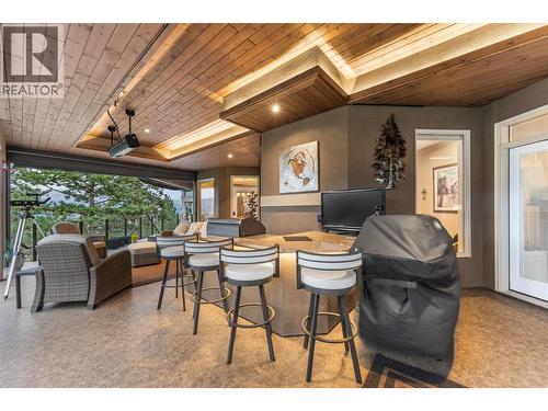 539 Carnoustie Drive, Kelowna, BC - Indoor Photo Showing Dining Room