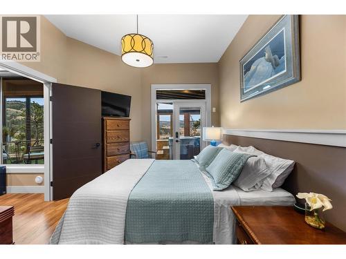539 Carnoustie Drive, Kelowna, BC - Indoor Photo Showing Bedroom