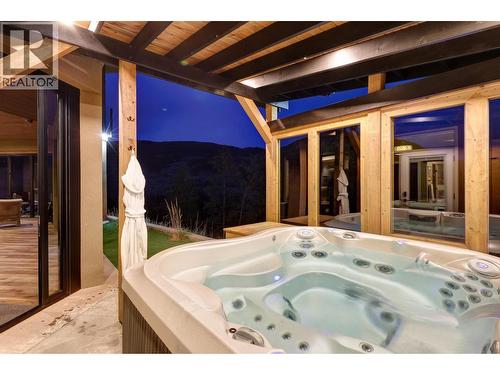 539 Carnoustie Drive, Kelowna, BC - Outdoor