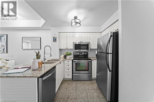 Kitchen w/ Stainless Steel Appliances - 28 Stadium Road Unit# 132, Toronto, ON - Indoor Photo Showing Kitchen With Double Sink With Upgraded Kitchen