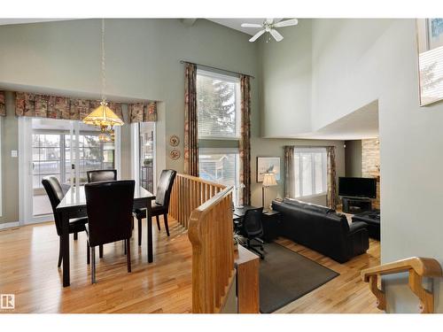 519 Buchanan Rd Nw, Edmonton, AB - Indoor Photo Showing Dining Room