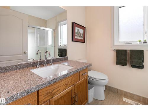 519 Buchanan Rd Nw, Edmonton, AB - Indoor Photo Showing Bathroom