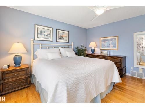 519 Buchanan Rd Nw, Edmonton, AB - Indoor Photo Showing Bedroom