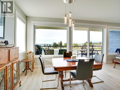 4351 Quebec Ave, Powell River, BC - Indoor Photo Showing Dining Room