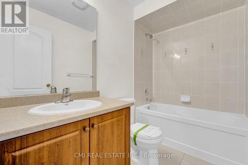 39 Sea Drifter Crescent, Brampton, ON - Indoor Photo Showing Bathroom