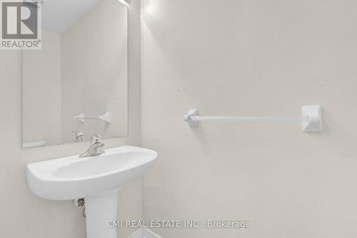39 Sea Drifter Crescent, Brampton, ON - Indoor Photo Showing Bathroom