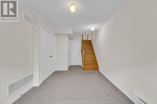 39 Sea Drifter Crescent, Brampton, ON - Indoor Photo Showing Other Room