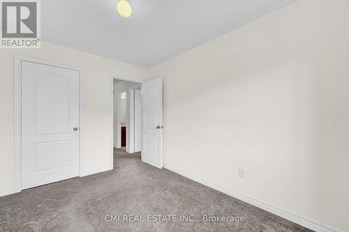 39 Sea Drifter Crescent, Brampton, ON - Indoor Photo Showing Other Room