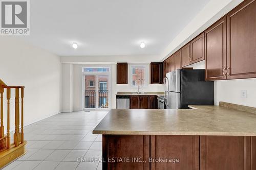 39 Sea Drifter Crescent, Brampton, ON - Indoor Photo Showing Kitchen
